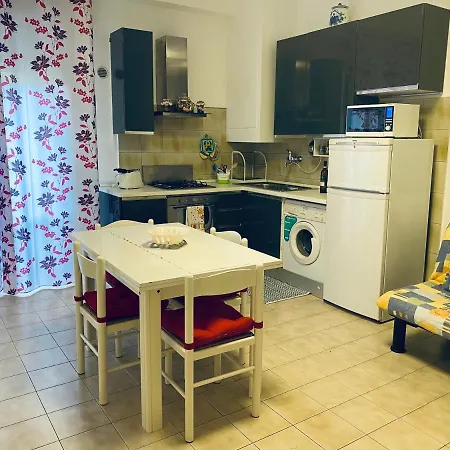 Prázdninový dům Appartamento Signorile 80Mt Dal Mare Per Famiglie E Animali !!!